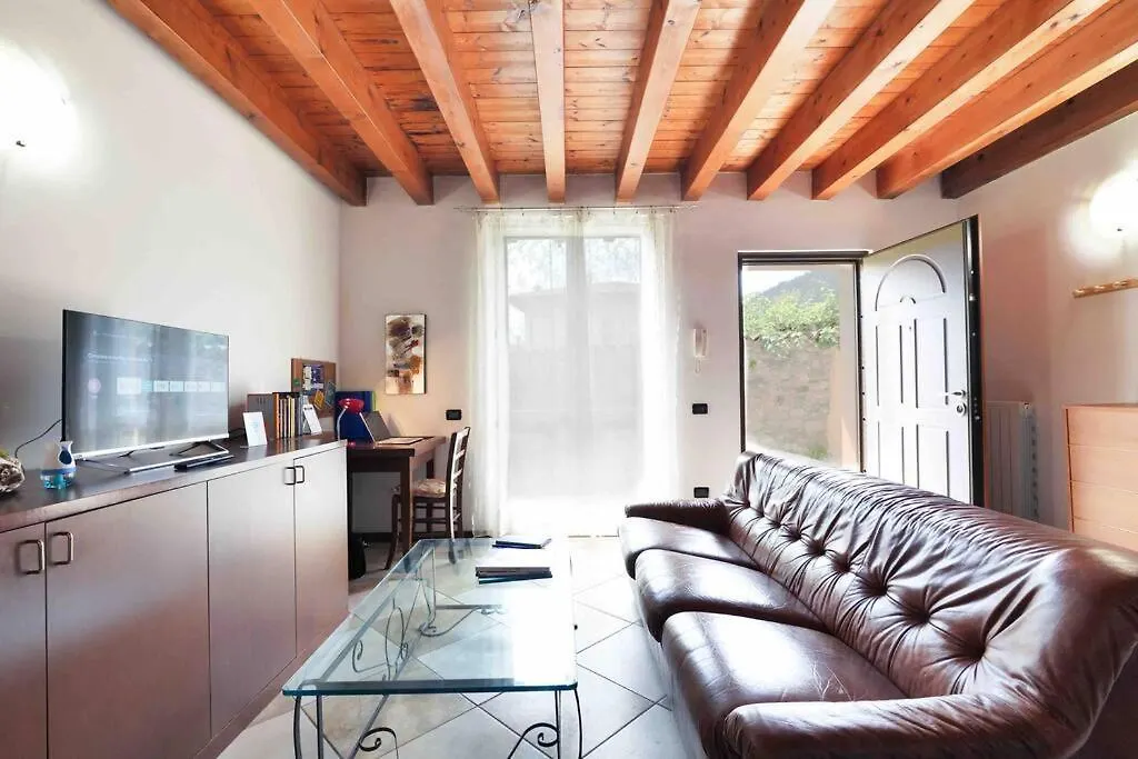 Borgo Di Terzo Bifocale In Centro Storico Check In 24H Fast Wi-Fi Bus 500M Apartment 0*, Borgo di Terzo Italy