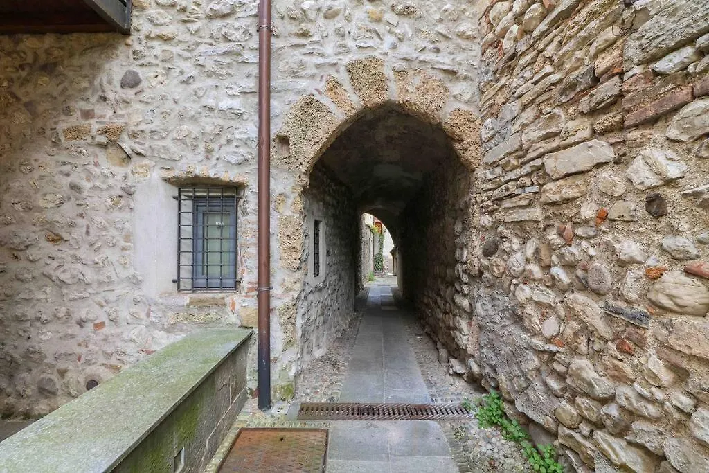 Borgo Di Terzo Bifocale In Centro Storico Check In 24H Fast Wi-Fi Bus 500M Apartment Italy