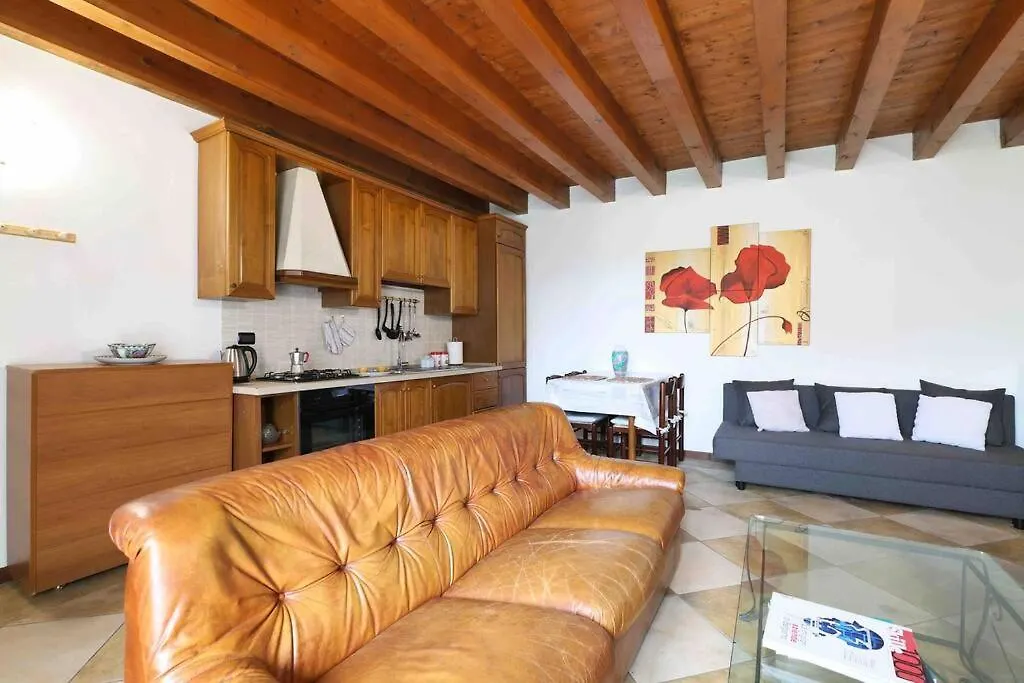 Borgo Di Terzo Bifocale In Centro Storico Check In 24H Fast Wi-Fi Bus 500M Apartment Italy